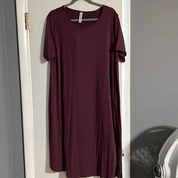 Womens dress - Picture 1 of 2